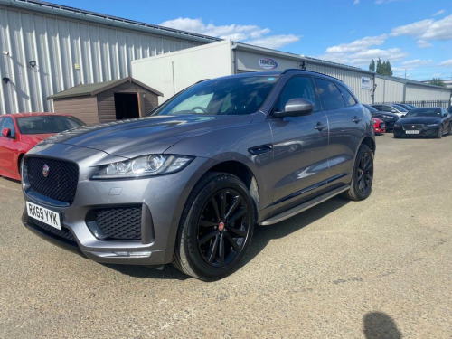 Jaguar F-PACE  2.0 D180 Chequered Flag SUV 5dr Diesel Auto AWD Eu
