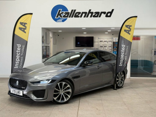 Jaguar XE  2.0 D200 MHEV R-Dynamic SE Black Saloon 4dr Diesel 