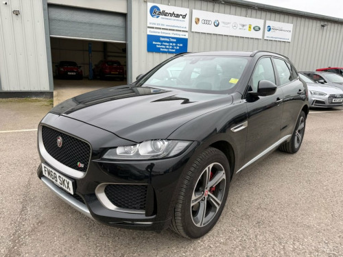 Jaguar F-PACE  3.0 D300 V6 S SUV 5dr Diesel Auto AWD Euro 6 (s/s) 