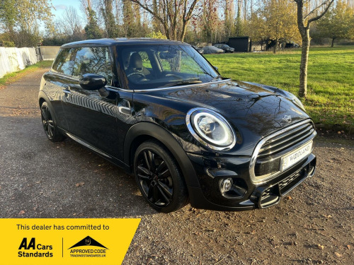 MINI Hatch  1.5 Cooper Sport Euro 6 (s/s) 3dr