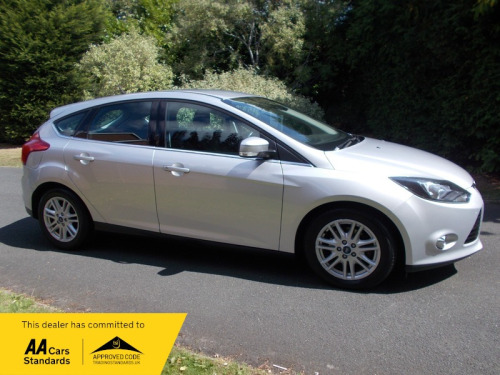 Ford Focus  1.6 TDCi Titanium Hatchback 5dr Diesel Manual Euro 5 (s/s) (115 ps)