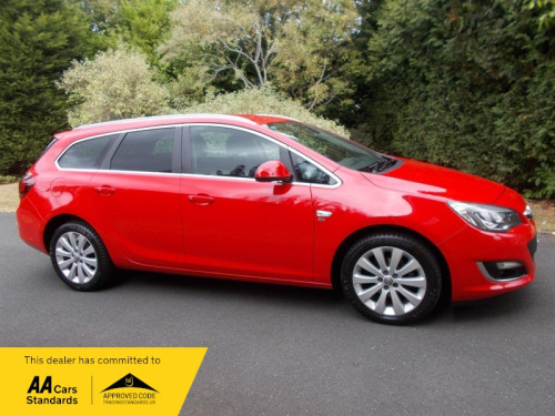 Vauxhall Astra  1.6i Elite Sports Tourer 5dr Petrol Manual Euro 6 (115 ps)