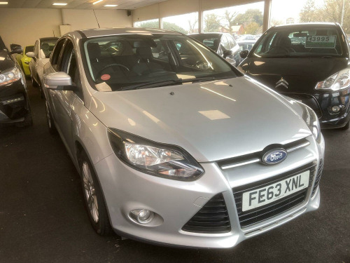 Ford Focus  1.6 Titanium