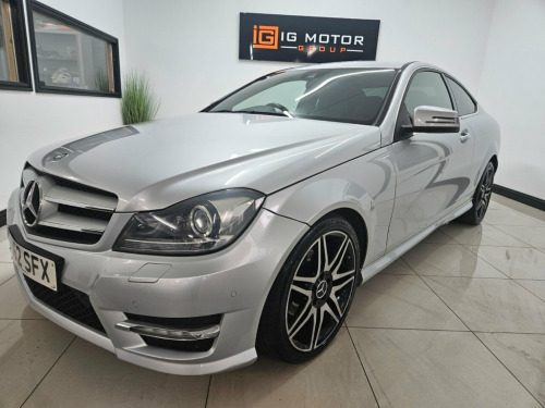 Mercedes-Benz C-Class C220 2.1L C220 CDI BLUEEFFICIENCY AMG SPORT PLUS 2d AUT