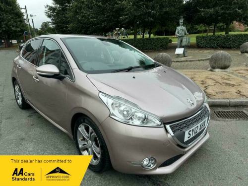 Peugeot 208  1.6 e-HDi Allure Euro 5 (s/s) 5dr