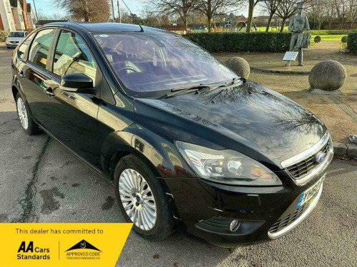 Ford Focus  1.6 Titanium 5dr