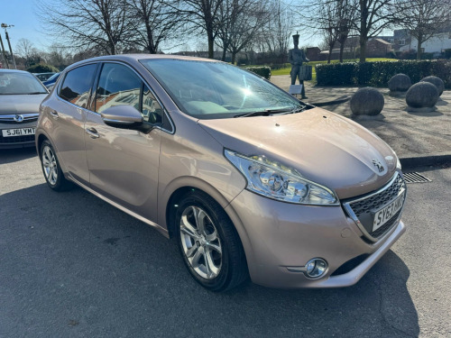 Peugeot 208  1.2 VTi Allure Euro 5 5dr