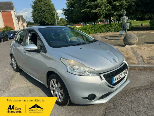 Peugeot 208  1.2 VTi Access+ Euro 5 5dr
