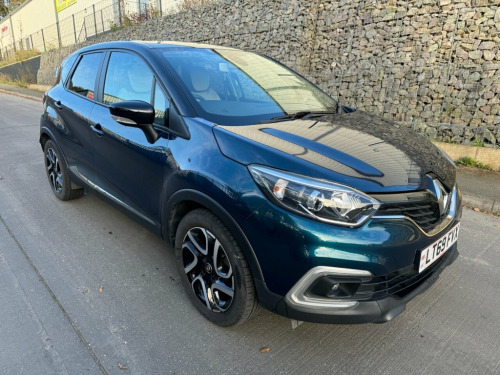 Renault Captur  0.9 TCe ENERGY Iconic SUV 5dr Petrol Manual Euro 6