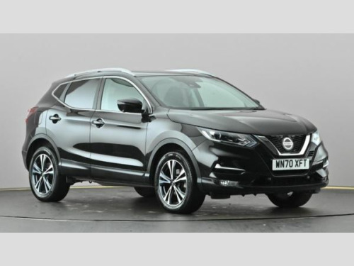 Nissan Qashqai  1.3 DiG-T N-Connecta 5dr [Glass Roof Pack]