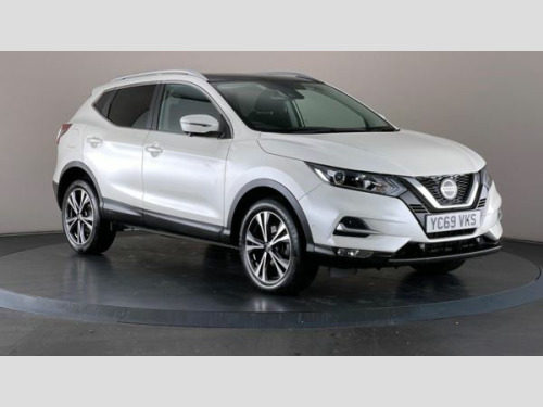 Nissan Qashqai  1.3 DiG-T N-Connecta 5dr