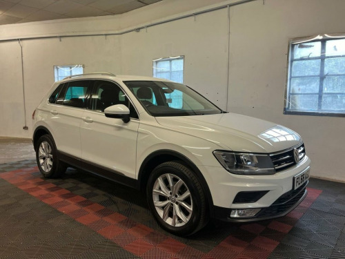 Volkswagen Tiguan  2.0 SE NAV TDI BMT 4MOTION DSG 5d 148 BHP