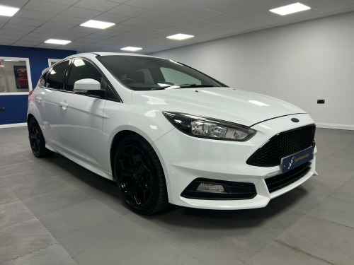 Ford Focus  2.0 T EcoBoost ST-2