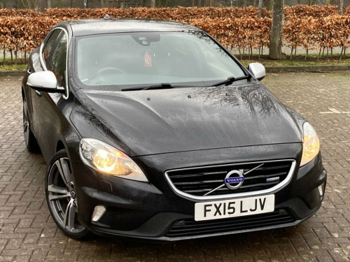 Volvo V40  2.0 D4 R-Design Nav Hatchback 5dr Diesel Geartroni