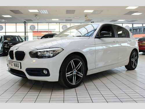 BMW 1 Series  1.5 118i Sport Hatchback 5dr Petrol Auto Euro 6 (s