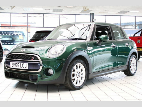 MINI Hatch  2.0 Cooper SD Hatchback 5dr Diesel Manual Euro 6 (
