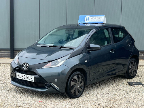 Toyota AYGO  1.0 VVT-i x-play