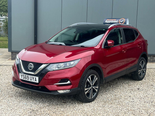 Nissan Qashqai  1.3 DIG-T N-Connecta