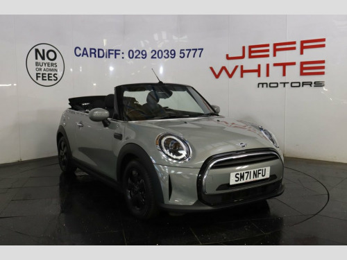 MINI Convertible  1.5 Cooper Classic Convertible 2dr (SAT NAV, DAB)