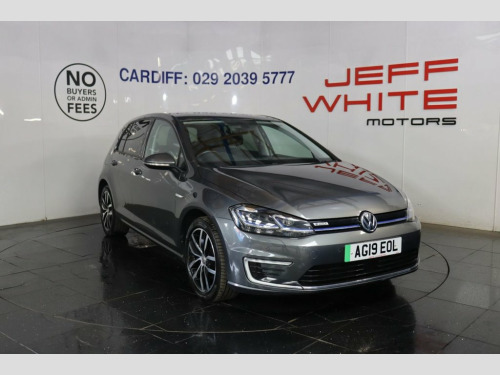 Volkswagen Golf  35.8kWh 5dr Auto (SAT NAV, APPLE CARPLAY, DAB)