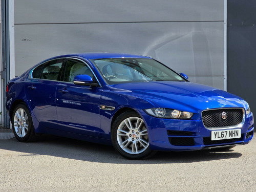 Jaguar XE  2.0i Prestige Auto Euro 6 (s/s) 4dr