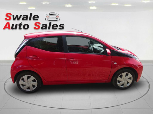 Toyota AYGO  1.0 VVT-i x-play Hatchback 5dr Petrol FOR SALE WIT