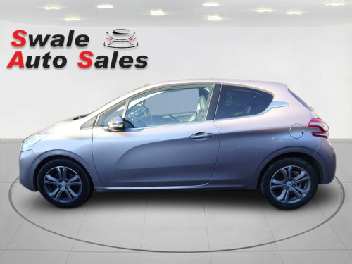 Peugeot 208  1.6 e-HDi Allure Hatchback 3dr FOR SALE WITH 12 MO