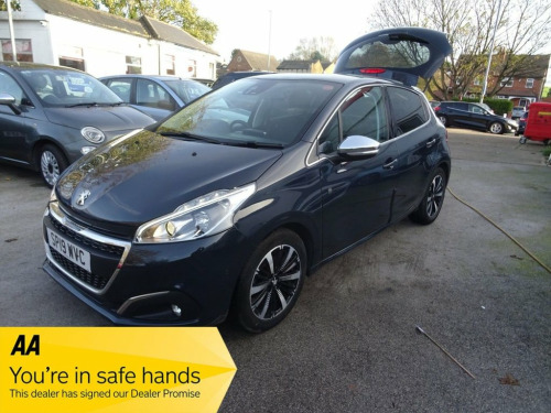 Peugeot 208  1.2 PureTech Tech Edition Hatchback 5dr Petrol Man