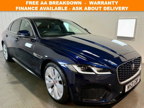 Jaguar XF  2.0 D200 MHEV R-Dynamic SE Saloon 4dr Diesel Auto 