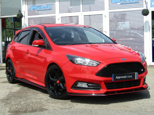 Ford Focus  2.0T EcoBoost ST-2 Hatchback 5dr Petrol Manual Eur