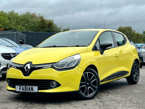 Renault Clio  1.1 DYNAMIQUE MEDIANAV 5d 75 BHP **Low Miles - Sat