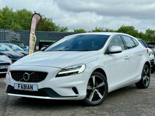 Volvo V40  2.0 T2 R-Design Hatchback 5dr Petrol Manual Euro 6