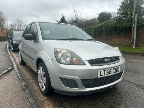 Ford Fiesta  1.25 Style Hatchback 5dr Petrol Manual (142 g/km, 