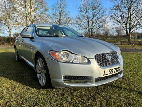 Jaguar XF  3.0d V6 Premium Luxury Saloon 4dr Diesel Auto Euro