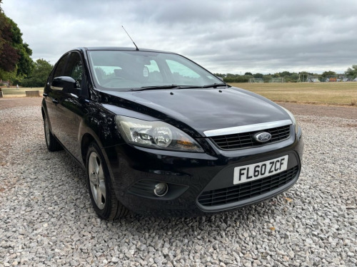 Ford Focus  1.6 Zetec Hatchback 5dr Petrol Manual (161 g/km, 9
