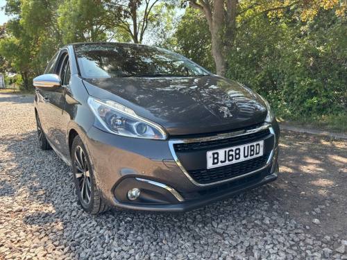 Peugeot 208  1.2 PureTech Tech Edition Hatchback 5dr Petrol Man