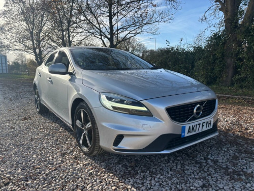Volvo V40  2.0 D2 R-Design Nav Plus Hatchback 5dr Diesel Manu 