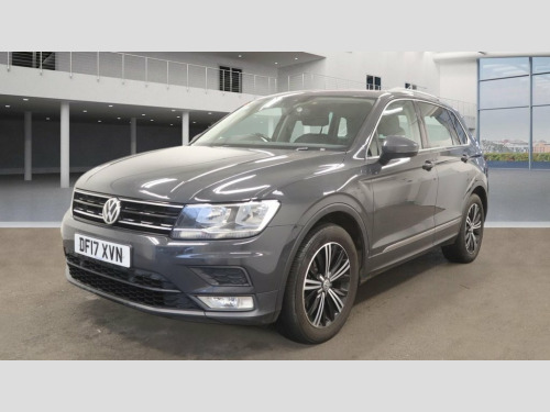 Volkswagen Tiguan  2.0 TDI BlueMotion Tech SE Navigation SUV 5dr Dies