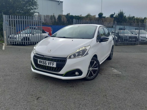 Peugeot 208  1.2 PureTech Active Design Lime Hatchback 5dr Petr