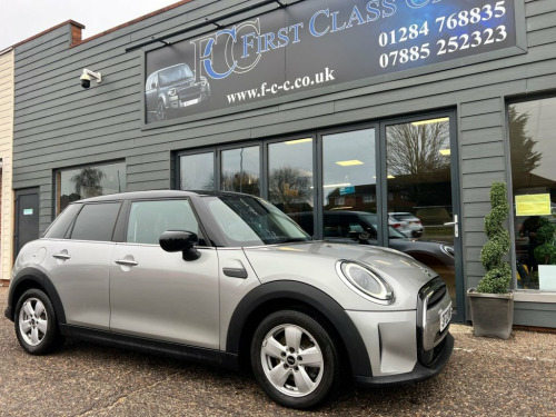 MINI Hatch  1.5 Cooper Classic Hatchback 5dr Petrol Steptronic