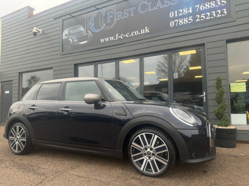 MINI Hatch  1.5 Cooper Exclusive Hatchback 5dr Petrol Steptron 