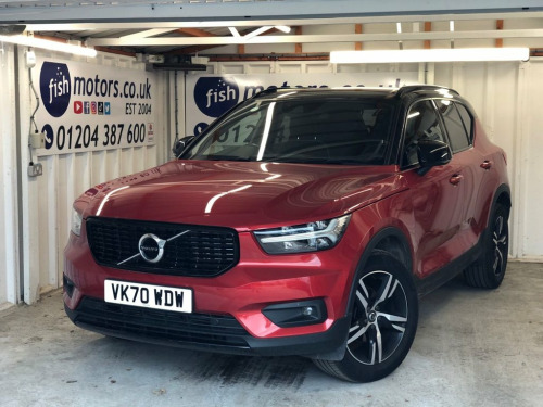 Volvo XC40  1.5 T3 R-DESIGN 5d 161 BHP+1 OWNER+2 KEYS+NAVIGATI