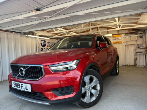 Volvo XC40  1.5 T3 Momentum SUV 5dr Petrol Manual Euro 6 (s/s)