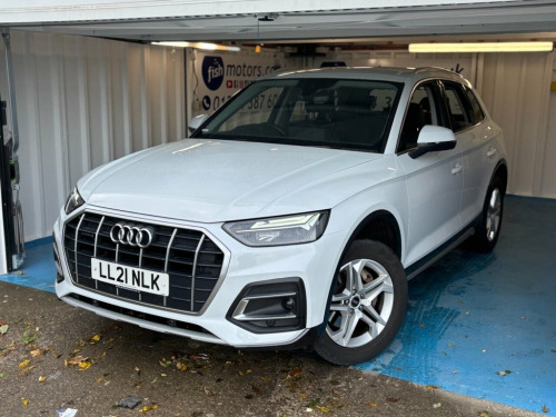 Audi Q5  2.0 TDI 40 Sport SUV 5dr Diesel S Tronic quattro E
