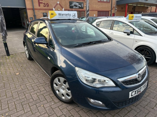 Vauxhall Astra  1.6 16v Exclusiv Hatchback 5dr Petrol Manual Euro 