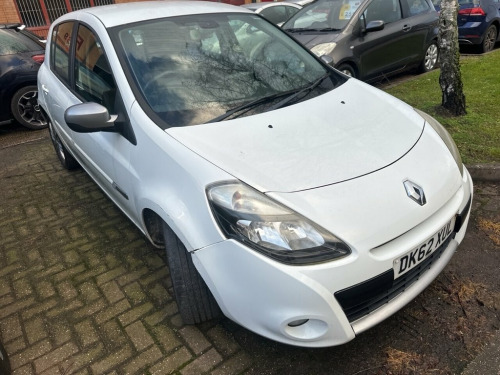 Renault Clio  1.2 Dynamique TomTom Hatchback 5dr Petrol Manual E