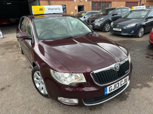 Skoda Superb  1.6 TDI Elegance GreenLine II Hatchback 5dr Diesel