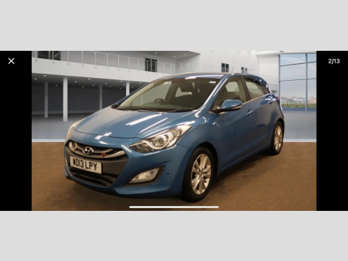 Hyundai i30  1.6 CRDi Blue Drive Style Nav Hatchback 5dr Diesel