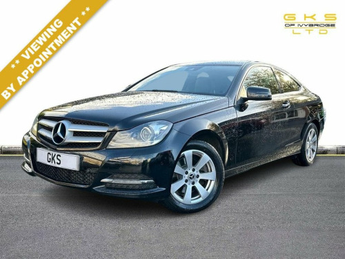 Mercedes-Benz C-Class C220 2.1 C220 CDI BlueEfficiency Executive SE Coupe 2dr