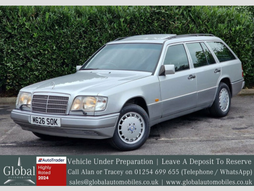 Mercedes-Benz E-Class E320 E320 7 SEATER 3.2 5d 217 BHP MERCEDES SPECIALIST